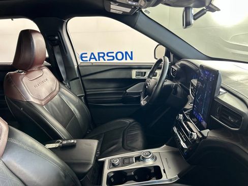 Used 2023 Ford Explorer Platinum w/ Technology Package AWD/4WD image 26