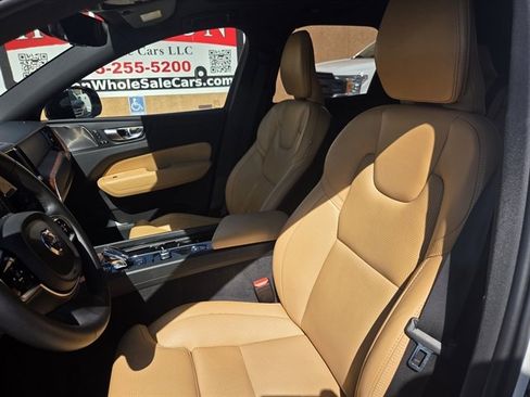 Used 2023 Volvo XC60 B5 Ultimate w/ Climate Package AWD/4WD image 7