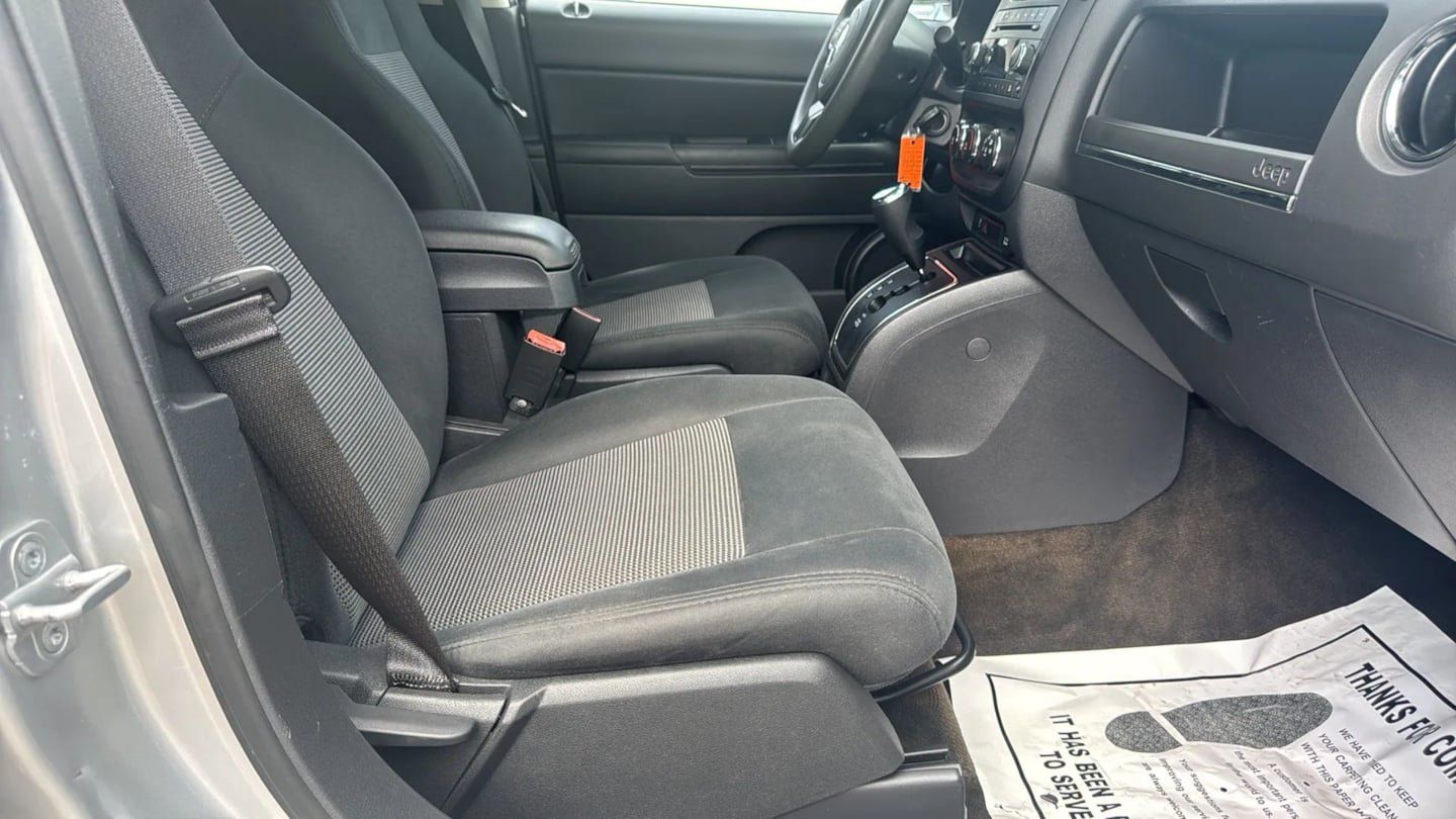 Used 2013 Jeep Compass Sport FWD image 26