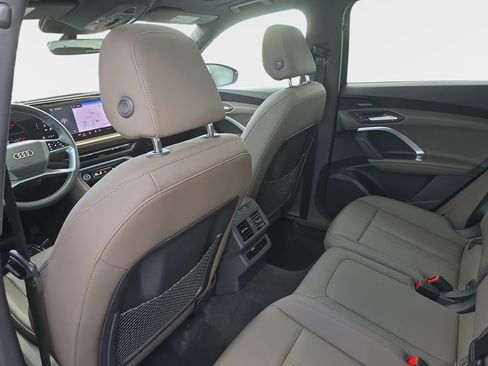 Certified 2025 Audi Q5 Premium w/ Premium Plus AWD/4WD image 12