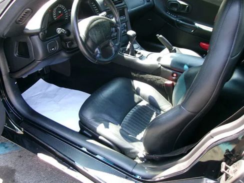 Used 2001 Chevrolet Corvette Z06 RWD image 13
