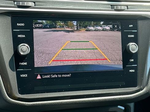 Certified 2024 Volkswagen Tiguan SE R-Line image 31