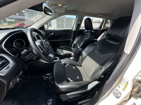 Used 2019 Jeep Compass Latitude w/ Popular Equipment Group image 19