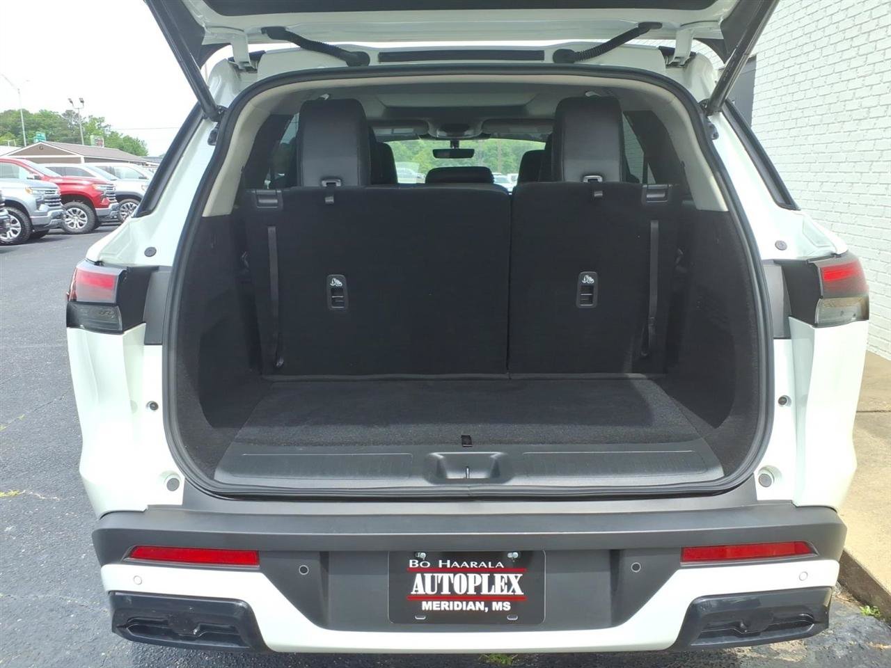 Used 2025 INFINITI QX60 Pure FWD image 5