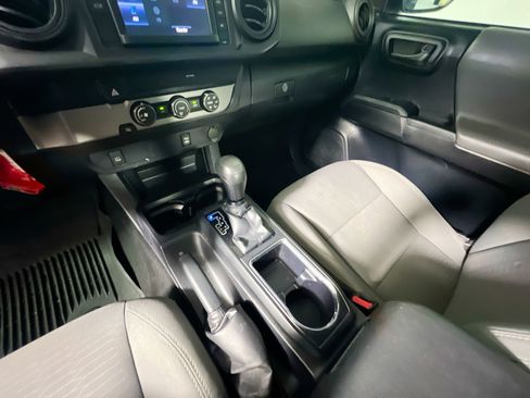 Used 2019 Toyota Tacoma SR w/ SR Convenience Package RWD image 25