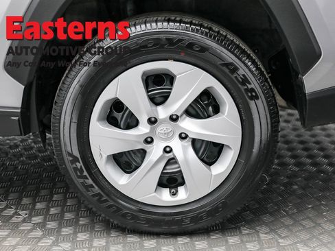 Used 2024 Toyota RAV4 LE image 8