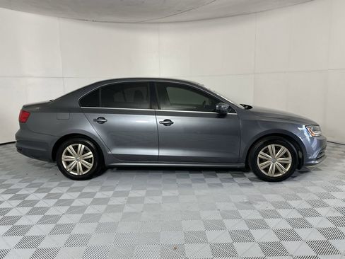 Used 2017 Volkswagen Jetta S FWD image 9