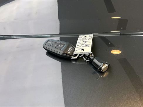 Certified 2025 Audi Q5 Premium Plus AWD/4WD image 14