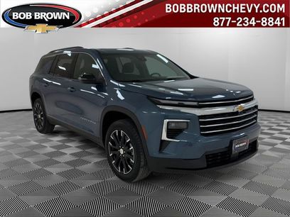 Used 2025 Chevrolet Traverse LT w/ Sun and Wheel Package