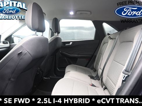 Used 2021 Ford Escape SE w/ SE Sport Appearance Package FWD image 12