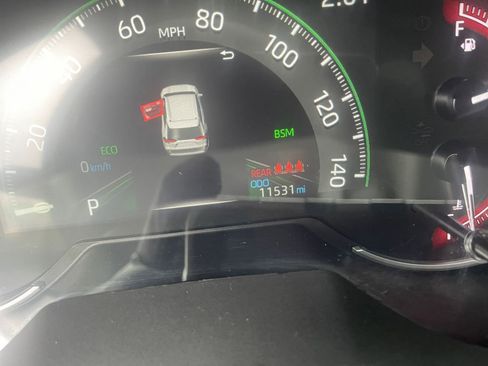 Used 2025 Toyota RAV4 XLE image 40