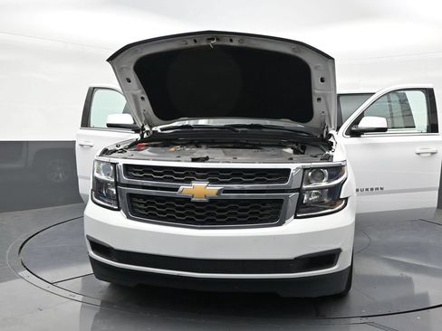 Used 2018 Chevrolet Suburban LT RWD image 33