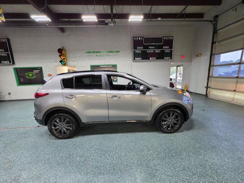 Used 2020 Kia Sportage S w/ S Premium Package AWD/4WD image 5