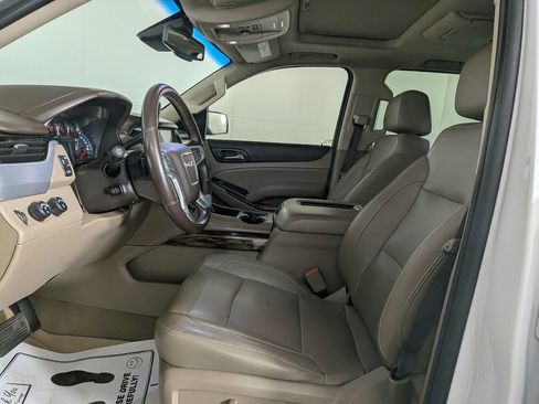 Used 2019 GMC Yukon XL SLT w/ Open Road Package image 17