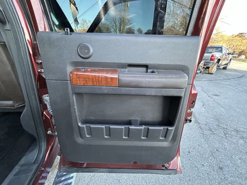 Used 2015 Ford F450 King Ranch w/ King Ranch Chrome Package image 26