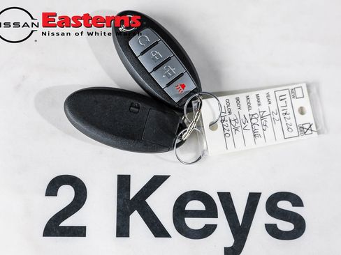 Used 2022 Nissan Rogue SV image 33