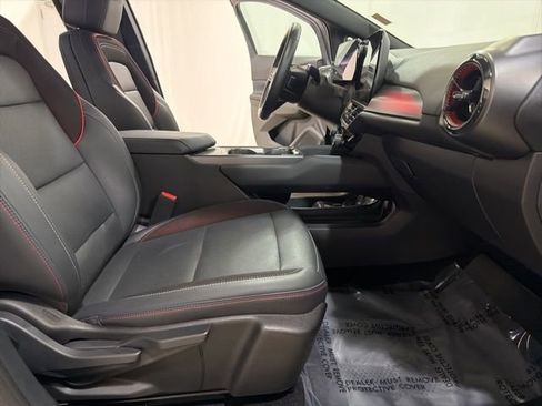 Used 2024 Chevrolet Equinox EV RS FWD image 24