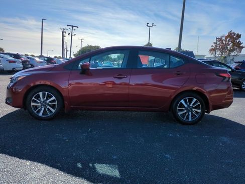 Used 2025 Nissan Versa SV w/ Trunk Package image 7