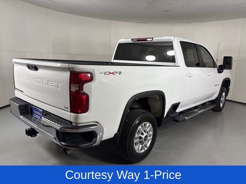 Used 2025 Chevrolet Silverado 2500 LT w/ Convenience Package AWD/4WD image 11
