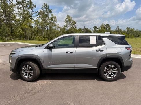 Used 2026 Chevrolet Equinox LT FWD image 8