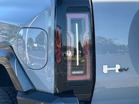 Used 2024 GMC Hummer EV 2X AWD/4WD image 48