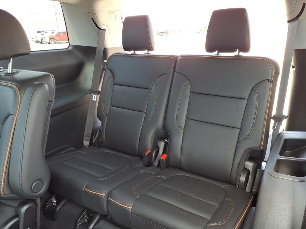 Used 2023 GMC Acadia AT4 AWD/4WD image 18