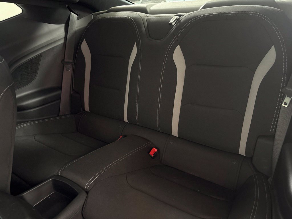 Used 2020 Chevrolet Camaro LT RWD image 23