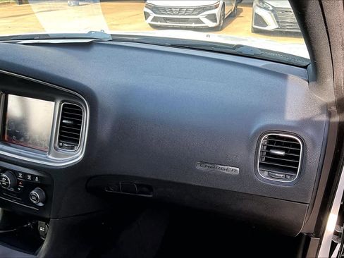 Used 2014 Dodge Charger R/T image 19