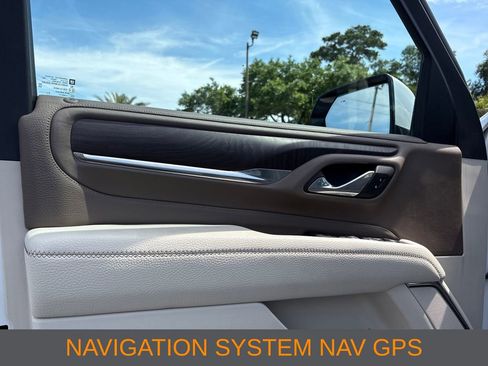 Used 2023 GMC Yukon Denali RWD image 9