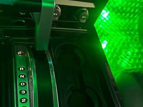 Used 2003 HUMMER H2 w/ Preferred Equipment Group image 33