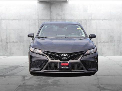 Used 2024 Toyota Camry SE FWD image 4