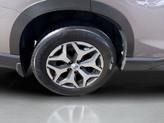 Used 2023 Subaru Forester Premium AWD/4WD image 29