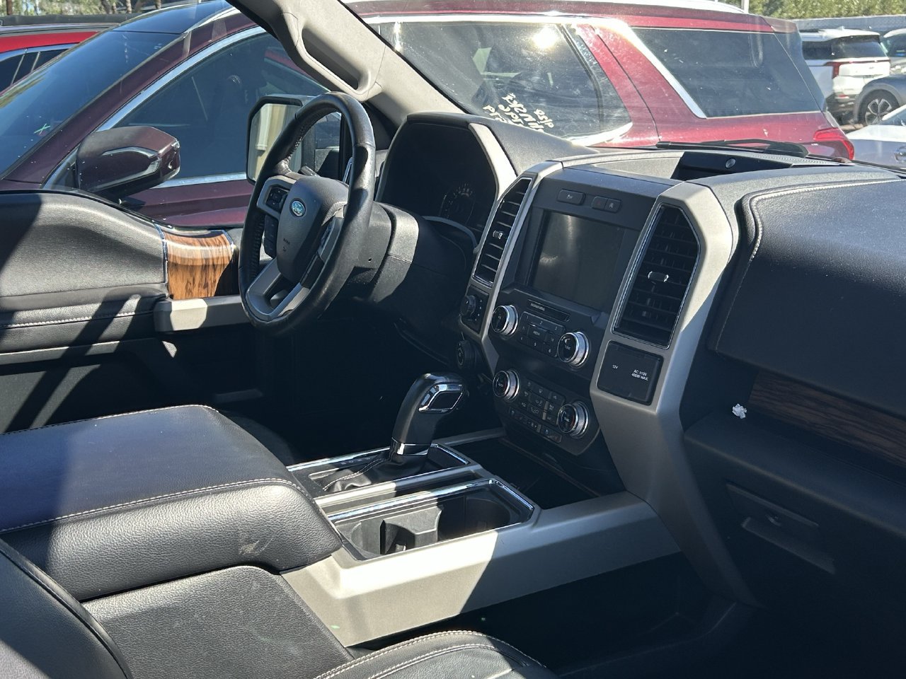 Used 2019 Ford F150 Lariat w/ Equipment Group 502A Luxury AWD/4WD image 10