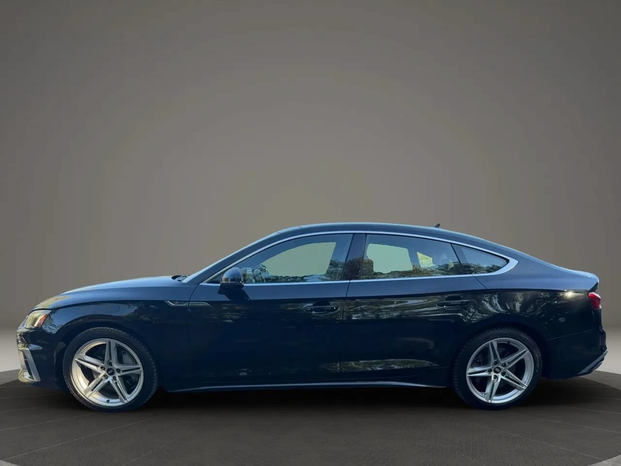 Used 2022 Audi A5 2.0T Premium Plus AWD/4WD image 8
