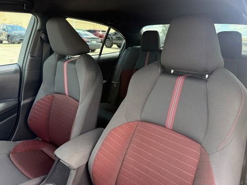 Used 2026 Toyota Corolla SE FWD image 9