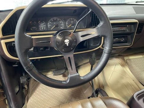 Used 1989 Ford Bronco Custom image 28