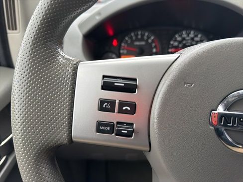 Used 2016 Nissan Frontier SV image 21