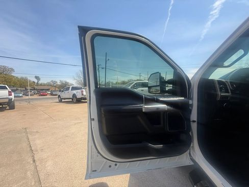 Used 2020 Ford F350 Lariat w/ Lariat Ultimate Package AWD/4WD image 12