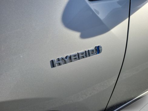 Used 2020 Toyota Prius Limited w/ Premium Convenience Package FWD image 28