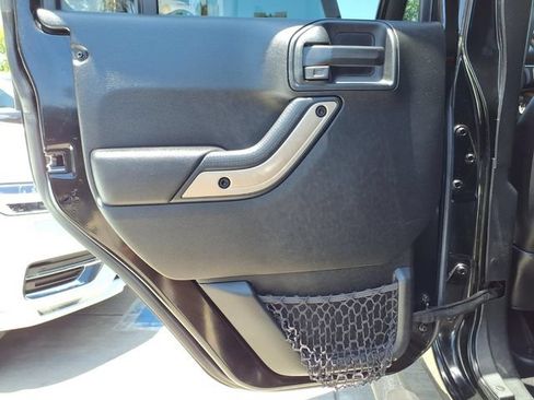 Used 2016 Jeep Wrangler Unlimited Sahara AWD/4WD image 22