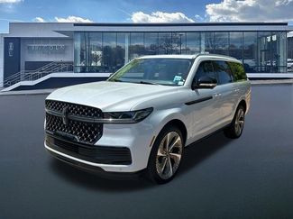 New 2026 Lincoln Navigator Black Label AWD/4WD video 3