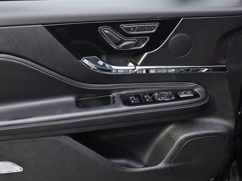 New 2026 Lincoln Corsair Reserve w/ Jet Appearance Package image 22