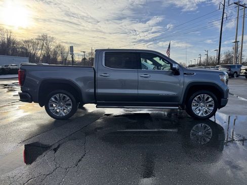 Used 2022 GMC Sierra 1500 Denali w/ Denali Premium Package image 7
