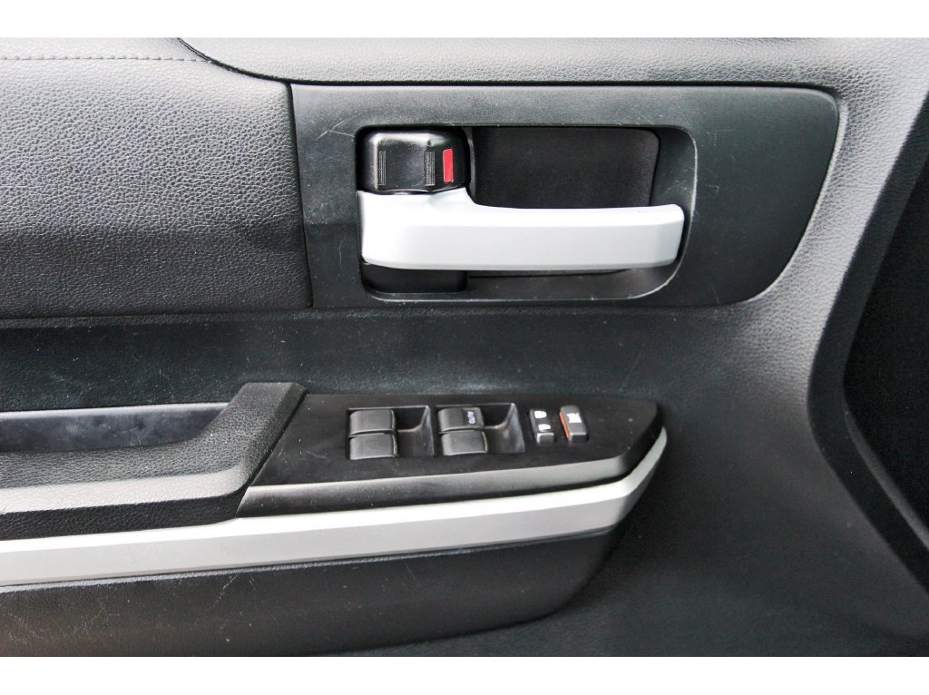 Used 2017 Toyota Tundra SR5 RWD image 23
