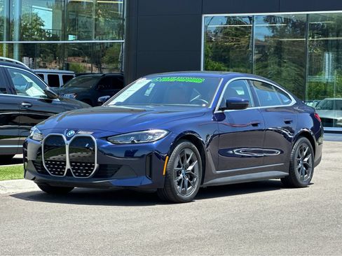 Used 2023 BMW i4 eDrive35 w/ Premium Package RWD image 7