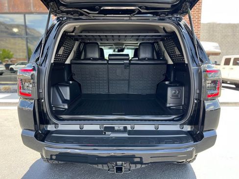 Used 2022 Toyota 4Runner TRD Off-Road Premium w/ Moonroof Package AWD/4WD image 34
