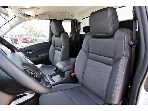 Certified 2024 Nissan Frontier SV w/ Technology Package image 27