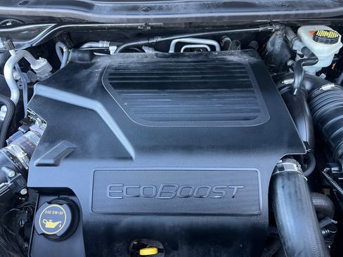 Used 2016 Ford Explorer Platinum image 22