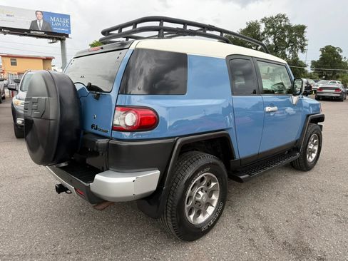 Used 2013 Toyota FJ Cruiser 4WD w/ Upgrade Pkg image 5