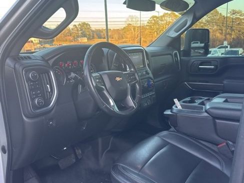 Used 2020 Chevrolet Silverado 2500 LTZ w/ Z71 Off-Road Package image 10